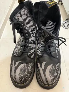 ア*キ様 Dr. Martens 柄 厚底ブーツ Dr.Martens JADON 厚底ブーツ パイソン柄 スタッズ UK7 - メルカリ