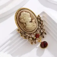 ヴィンテージカメオ風ブローチ アンティークゴールド