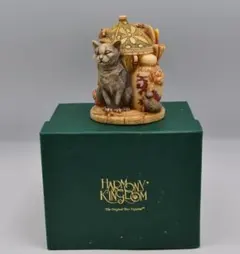 フィギュリン 置物