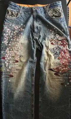 華鳥風月 和柄ジーンズ 刺繍 龍と牡丹柄 デニムパンツ ビッグサイズ33 
