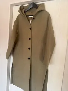 【タグ付き未使用品】AZULマウジー フード付きオリーブロングコート