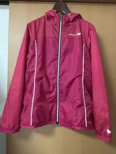 new balance ドット柄ピンク　ウィンドブレーカーM