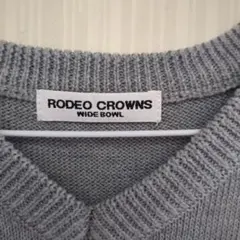 RODEO CROWNS WIDE BOWL グレー Vネックニット
