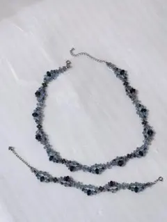 ブルー系キラキラビーズネックレスとブレスレットのセット