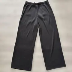 UNIQLOプリーツ ワイドパンツ チャコールLサイズ