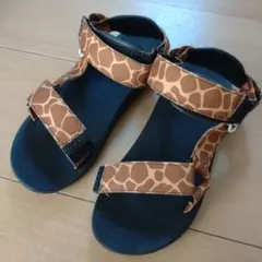 coen キリン柄 ベルクロ サンダル　サイズ20センチ