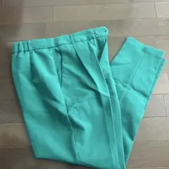 GU テーパードパンツ　Sサイズ