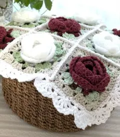 立体花モチーフマルチカバー 　　バラモチーフ　グラニースクエア　かぎ針編み