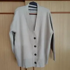 フラワーママ様専用オンワード樫山の新品未使用のベージュカーディガン