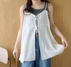 スローブイエナ ドット刺繍キャミソール ネイビー - メルカリ