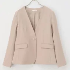 ベージュ ノーカラージャケット