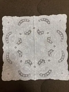【スワトウ】レース模様 花柄刺繍 ハンカチ