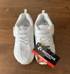 瞬足 スニーカー