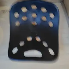 姿勢矯正用穴あきクッション 黒