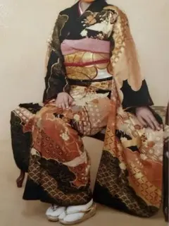 美品 振袖セット 黒×金　成人式 前撮り 結婚式豪華 正絹のサムネイル