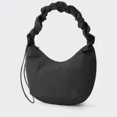 ✨新品 未使用✨人気完売品　軽量　大容量　GU ナイロンギャザーハンドルバッグのサムネイル