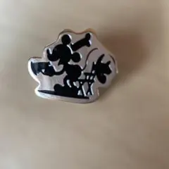 ミッキーマウス シルエット ピンバッジ