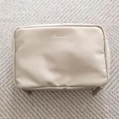 ✨新品未使用✨トラベル 化粧ポーチ　大容量 防水　バッグ　軽量　ベージュ