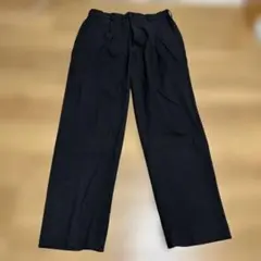 UNIQLOメンズ ブラック タックワイドパンツ