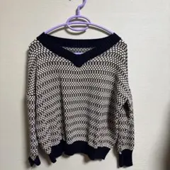 ネイビー・ベージュ ボーダー Vネックニット