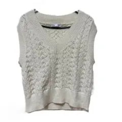 ZARA アイボリー Vネック ニットベスト