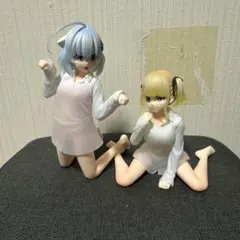 アニメ フィギュア 2体セット 白いシャツ