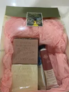 新品未開封　ロクシタン　ギフト　シア　ハンドクリーム