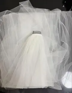 トリートドレッシング　ホワイトロングウェディングベール(ギャザー有り)コーム付き