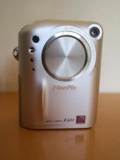 ★良品★ 富士フィルム デジタルカメラ FinePix F-601 ASCII.jp：FinePix F601 (1/2)