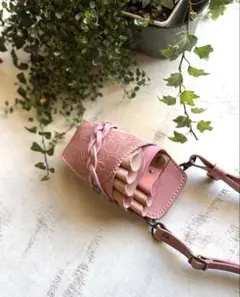 Item thumbnail for item 31e2ef92-0170-4588-affa-74dbb5d6a288