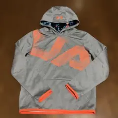 アンダーアーマーパーカー140