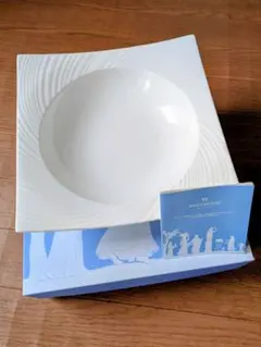 未使用品　WEDGWOOD ホワイト スクエアプレート