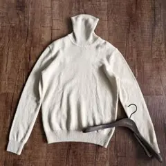 <極美品>LARDINI カシミヤ97% アイボリー タートルニット XSのサムネイル