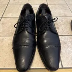 黒 レザー ウィングチップ ドレスシューズ