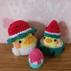 あみぐるみ スイカの帽子をかぶったオカメインコとかき氷のサムネイル
