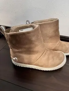 Item thumbnail for item 7cba3477-a2f0-41f1-baae-db48abd5a96d