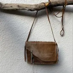 ハラコ(牛毛付き革)ショルダーバッグ 未使用品 シルバーコンチョ付き