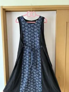 ANNA SUI フラワープリントエプロン