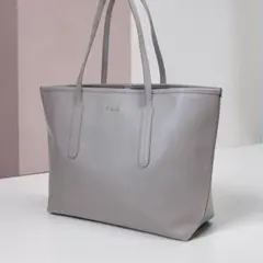 極美品 FURLA フルラ アリアナ トート ハンド バッグ A4 肩掛けのサムネイル