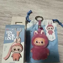 POP MART PIN FOR LOVE イニシャル ラブブ Q