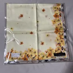 バーバリー　ハンカチーフ　花柄