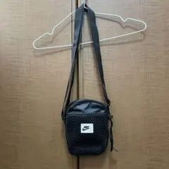 Nike メッシュショルダーバッグ ブラック