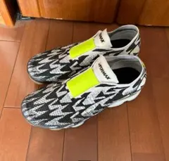 Item thumbnail for item 110d7a73-553a-446e-ba5a-d3382fe7b9ae