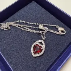 SWAROVSKIスワロフスキー ネックレス レッド クリスタル シルバーカラー