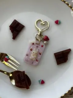 ウサギチョコのミニパッケージキーホルダー〖ホワイトチョコ〗
