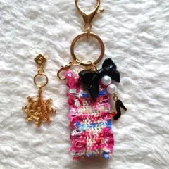 シャネル　スノーフレーク　チャーム　とキーホルダー