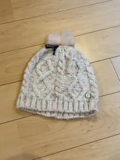 Ampersand ケーブル編みニット帽 リボン付き