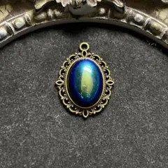 チェコヴィンテージカボション ジェットAB ペンダントトップ チャーム ブローチ