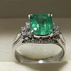 PT900プラチナ✖️エメラルド0.41ct✖️ダイヤ0.21ct リング指輪11号