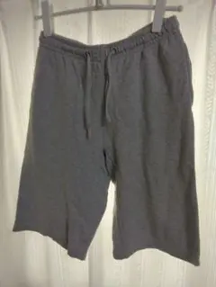 UNIQLO グレー ショートパンツ M